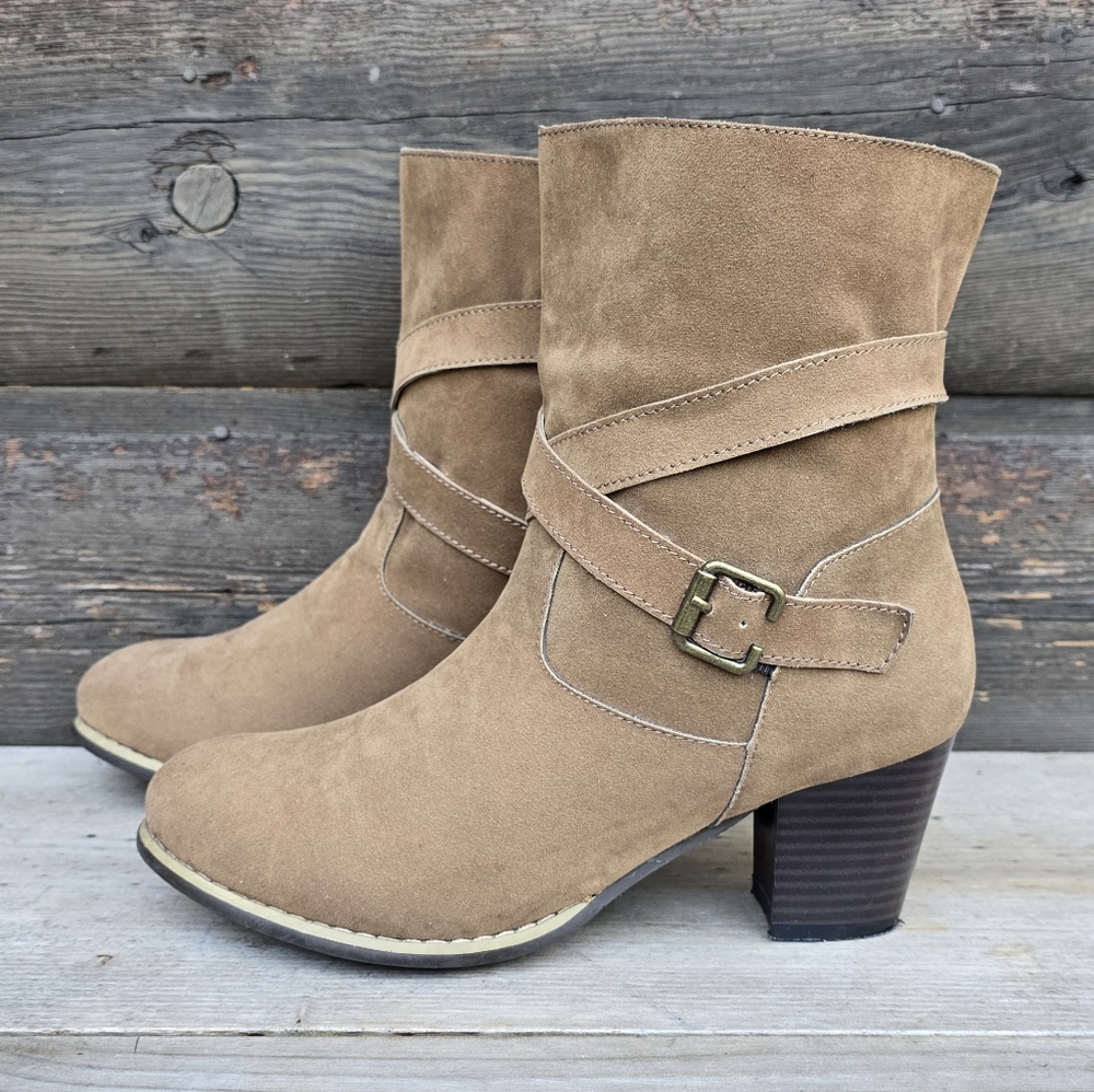 Muk Luks NEW!! Western Boho, Vegan Suede, Block Heel, Comfort Bootie 8M - Picture 3 of 16